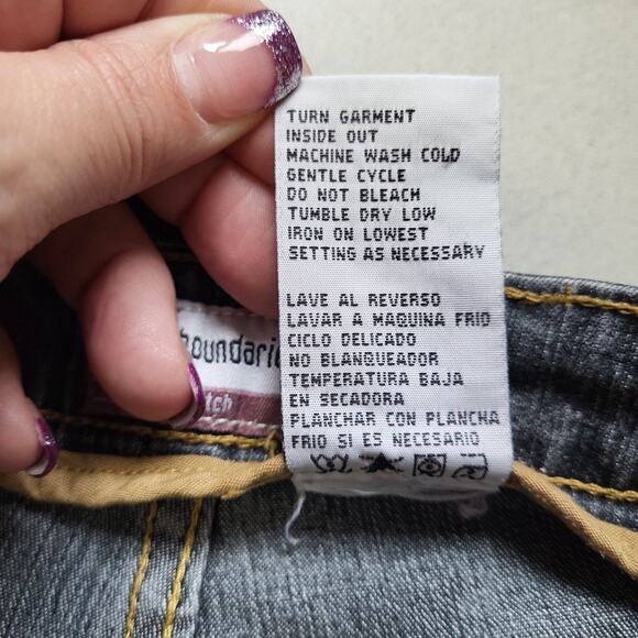 No Boundaries Womens Gray Stretch Regular Fit Low Rise Bootcut Jeans Size 9 - Picture 7 of 10